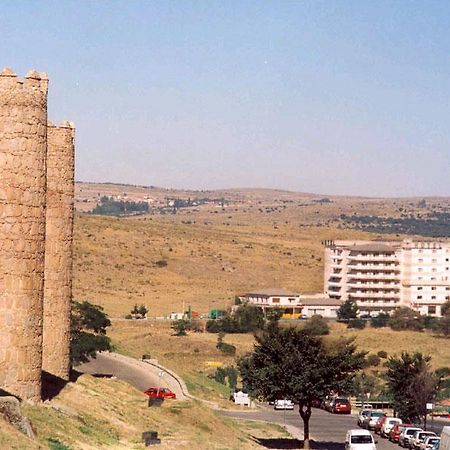 Hotel Sercotel Cuatro Postes Avila Exterior photo