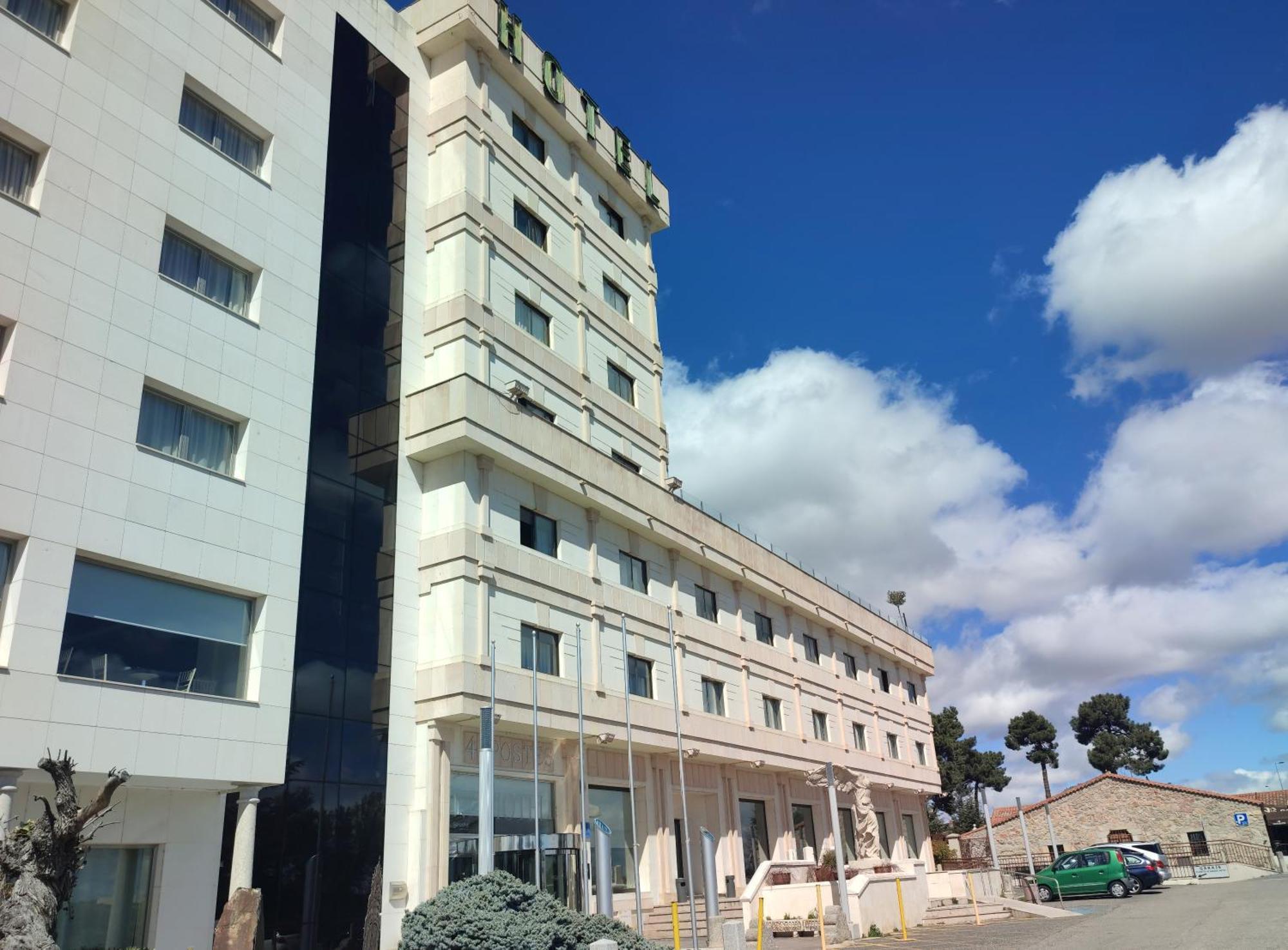 Hotel Sercotel Cuatro Postes Avila Exterior photo