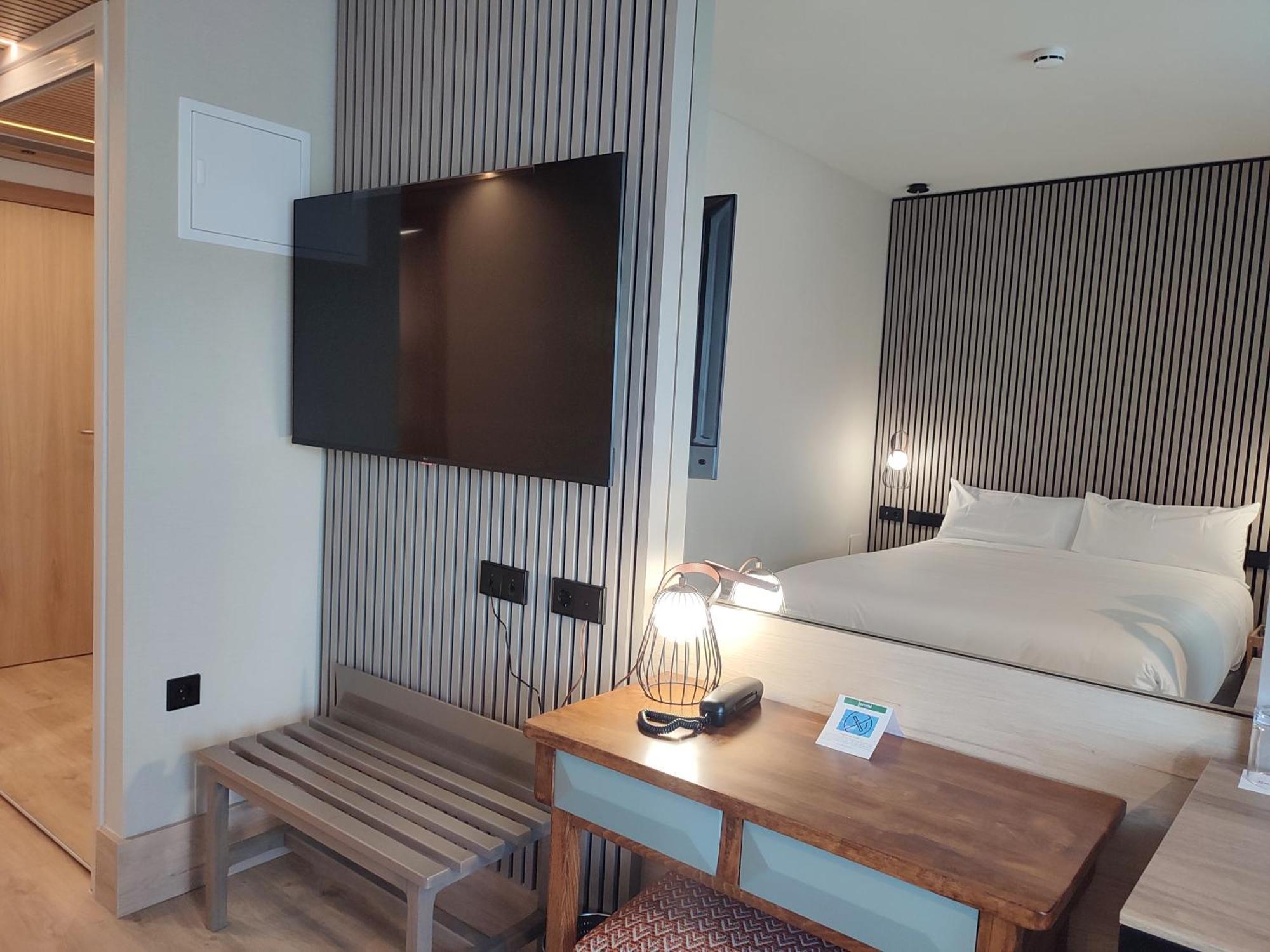 Hotel Sercotel Cuatro Postes Avila Exterior photo
