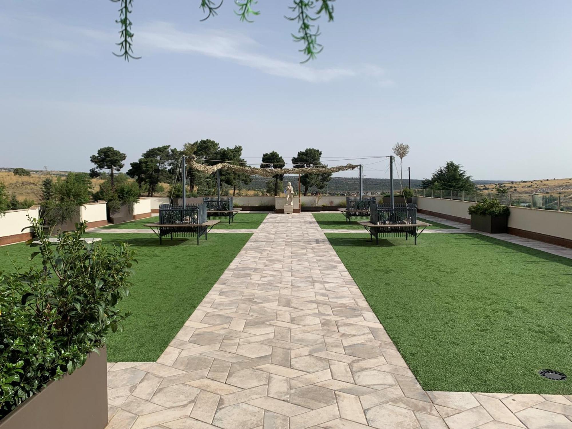 Hotel Sercotel Cuatro Postes Avila Exterior photo